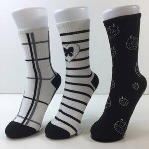 Black White Patterned Crew Socks 3-Pack Womens Stripes Hearts Grid Strawberry